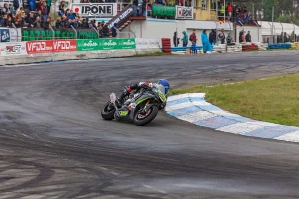 yarışmalar yüzük motosiklet