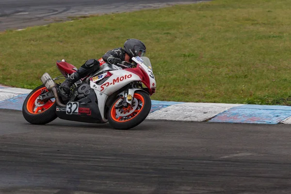 yarışmalar yüzük motosiklet