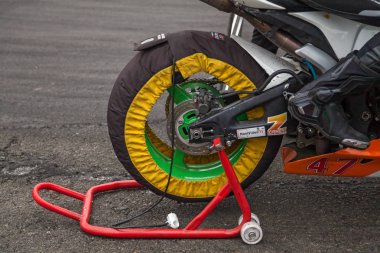 yarışmalar yüzük motosiklet