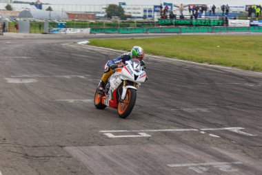 yarışmalar yüzük motosiklet