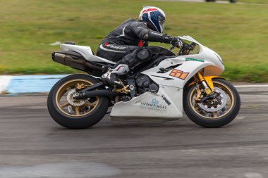 yarışmalar yüzük motosiklet