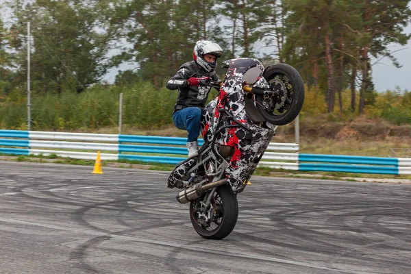 Competições em corridas de moto anel — Fotografia de Stock