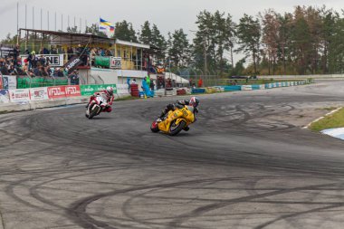 yarışmalar yüzük motosiklet