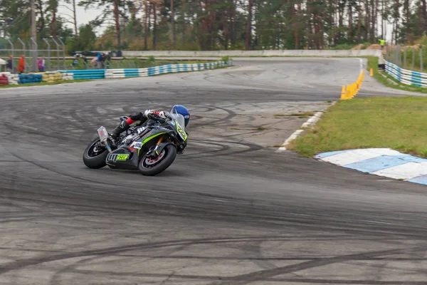 yarışmalar yüzük motosiklet