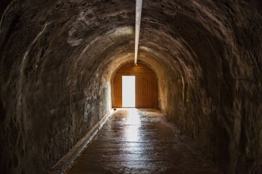 Antik tünel, umut ya da özgürlük için kavram sonunda ışık