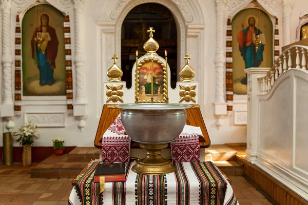 Accessoires Pour Baptême Des Enfants Icônes Bougies Fonts Église Orthodoxe — Photo