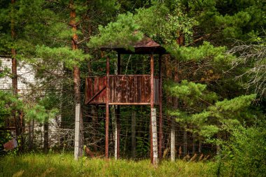 Çernobil 'de terk edilmiş bir askeri birlik.