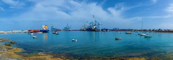 A view of an industrial port — Stock Photo, Image