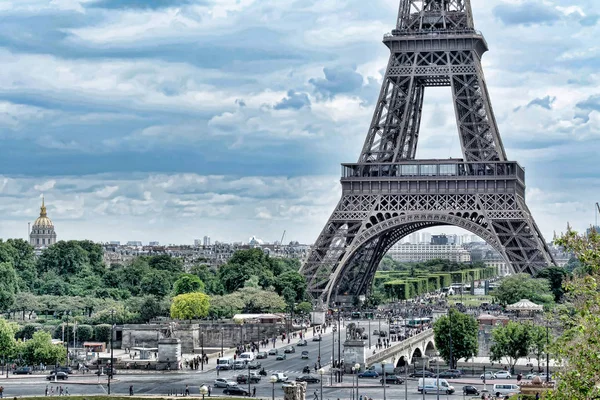 Torre Eiffel em Paris. Vista HDR vintage. Tour Eiffel HDR foto estilo . — Fotografia de Stock