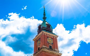 Royal castle Varşova - Ulusal Anıtı. Güneşli yaz günü. Yatay fotoğraf. 