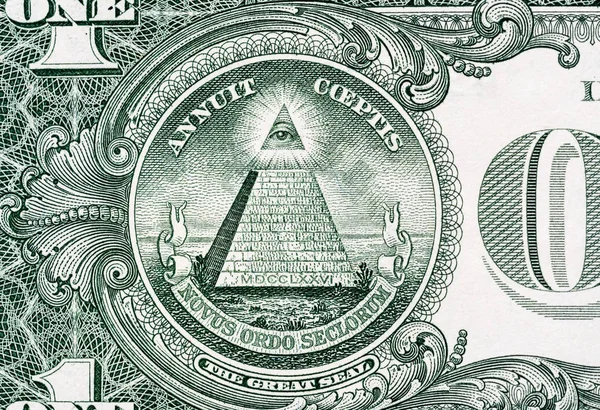 Pirámide macro primer plano en un billete de 1 dólar estadounidense. Detalle de un billete de un dólar. Gran tamaño grande . — Foto de Stock
