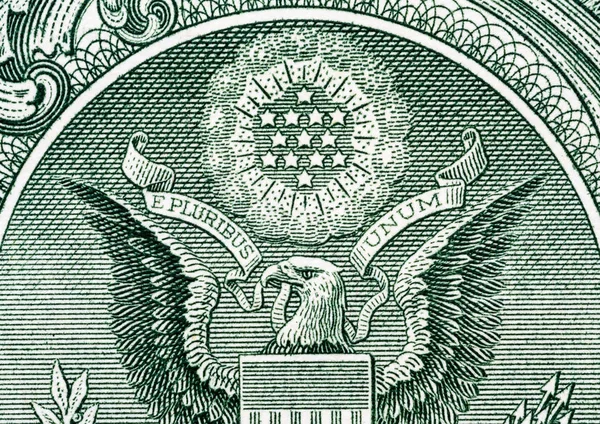 Adelaar macro close-up van een Us 1 dollar bankbiljet. Detail van een dollarbiljet — Stockfoto