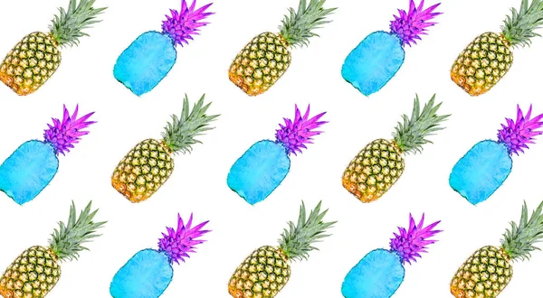 Kreatív minta színes gyümölcs ananász izolált fehér alapon. Vágási útvonal. — Stock Fotó