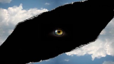 Yaratıcı 4k zaman, gökyüzünde yırtık kenarlı bulutlarla, kağıtta olduğu gibi video deliğinde tur atar ve bu delikteki kameraya karanlıktan girer. Uzayda bir delik fikri, izoterik, meditasyon, Tanrı.