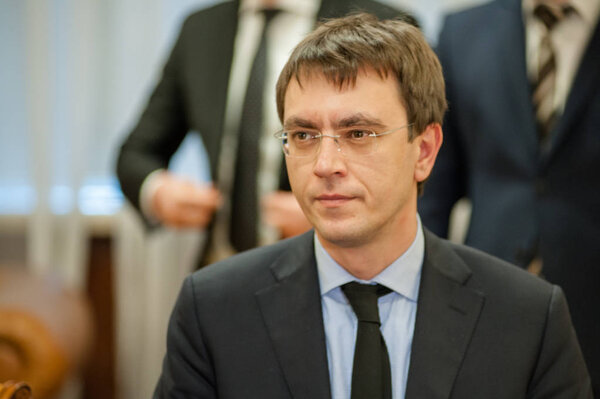 Министр инфраструктуры Украины и посол США в Украине подписали меморандум о сотрудничестве в области снижения негативных последствий авиационных выбросов
.