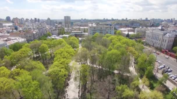 Luchtfoto Van Kiev Landschappen Stadspark Helder Weer Lente Scène — Stockvideo