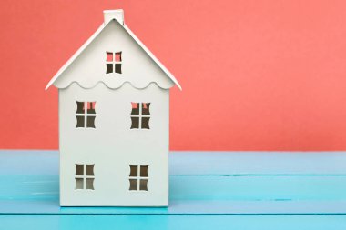 parlak bir arka plan üzerinde güzel lodge