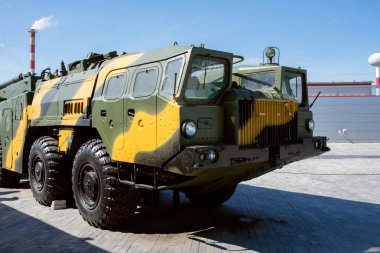 Rus mobil roket yükleme