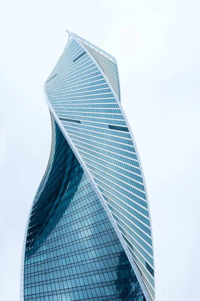 Beautiful modern commercial building-skyscraper — Stock Photo, Image