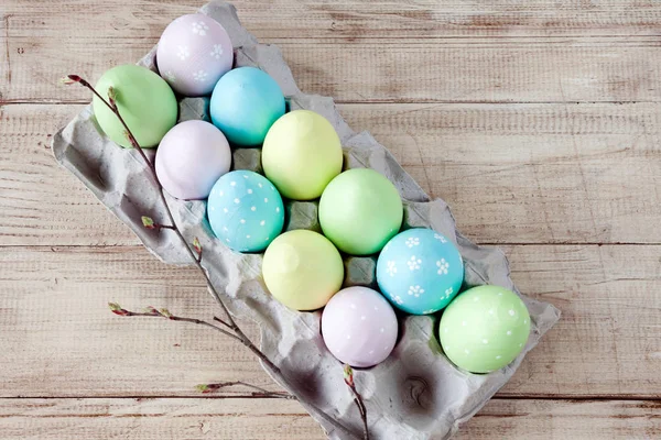 Borde Rústico Pascua Sobre Fondo Madera Con Huevos Color Amarillo — Foto de Stock