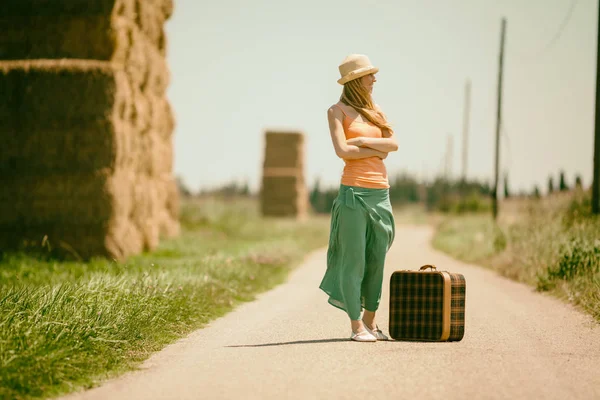Young woman traveling — Stock Photo, Image
