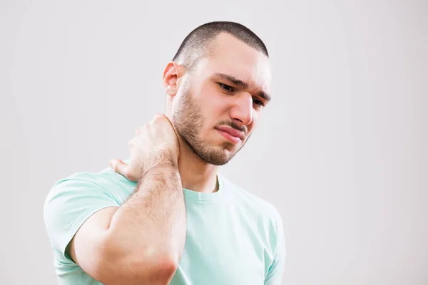 Dolor en el cuello —  Fotos de Stock