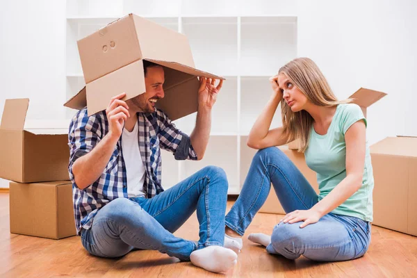 Couple in new home — Stock Photo, Image