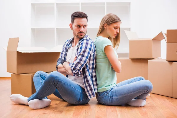 Couple in new home — Stock Photo, Image