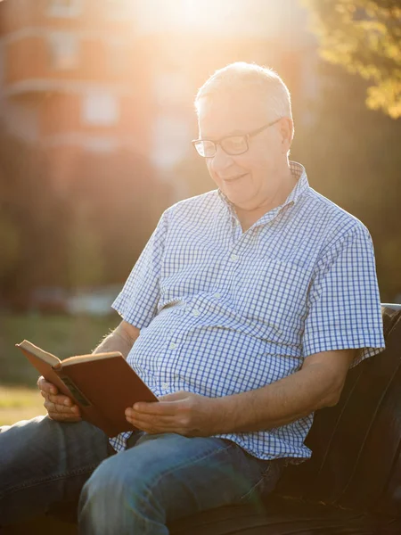 Senior Homme Extérieur — Photo