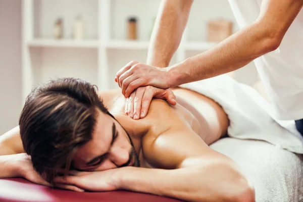 Young Man Having Massage Spa Treatment — Stock Photo, Image