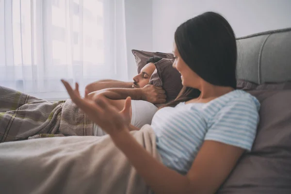 Young Couple Talking Bed Morning — Stock Photo, Image