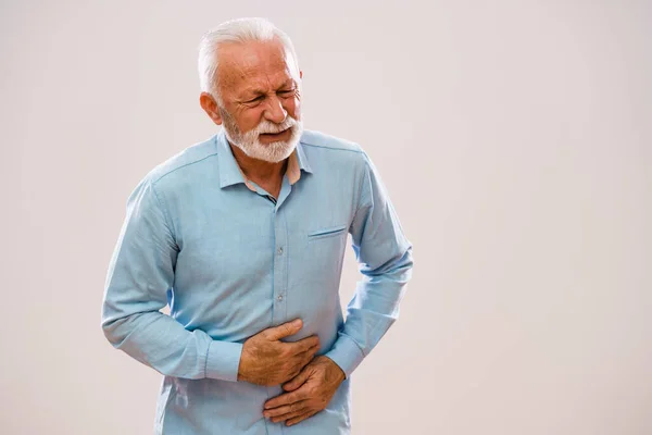 Retrato Hombre Mayor Que Está Teniendo Dolor Estómago —  Fotos de Stock