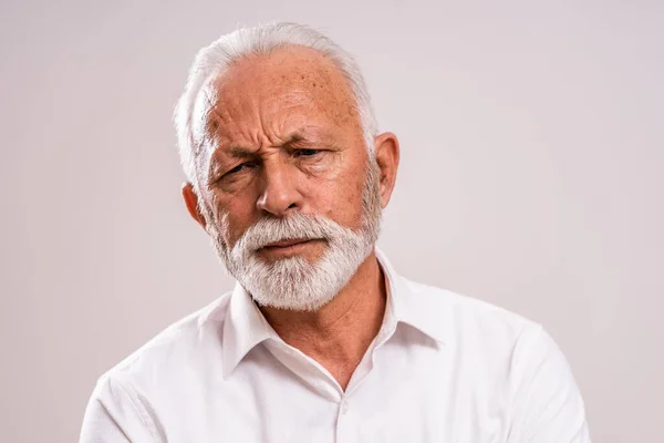 Porträt Eines Gelangweilten Und Depressiven Seniors — Stockfoto