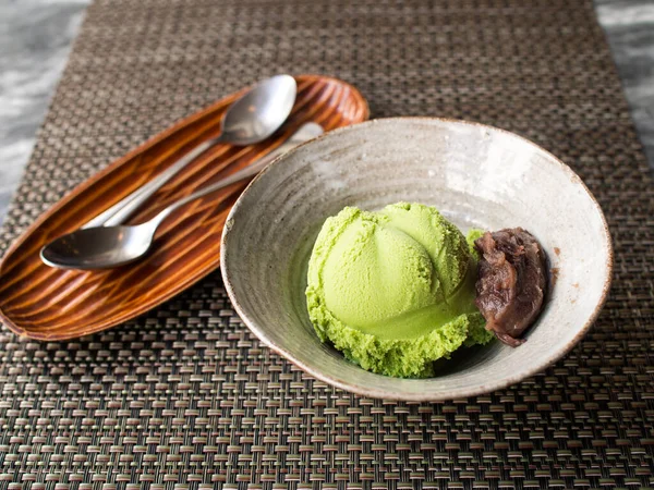 Green tea ice cream (matcha ice cream)