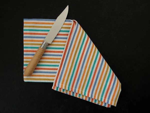 Ostrý Nůž Ubrusu Břidlicové Pozadí — Stock fotografie