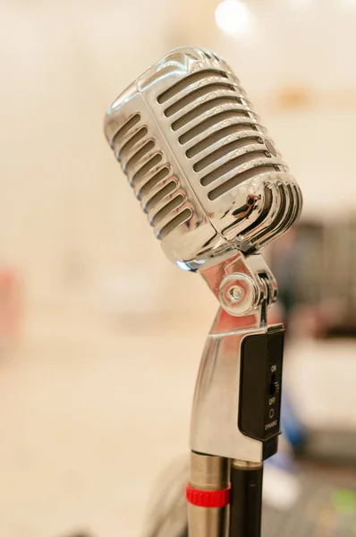 mikrofon müzik aleti