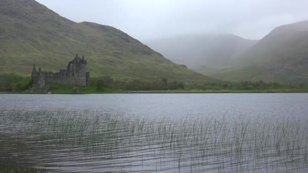 Kilchurn Slottet Loch Awe Skottland – stockvideo