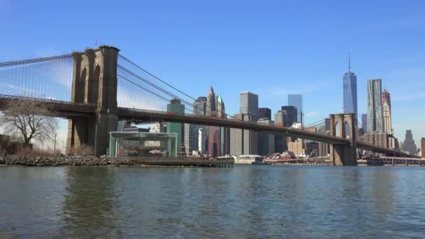 Vattennivå Etablering Skott New York City Finansdistrikt Med Brooklyn Bridge — Stockvideo