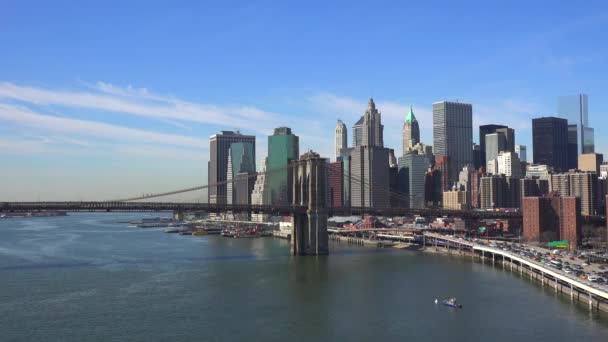 Brooklyn Híd East River Fdr Parkway Egy Tiszta Napsütéses Napon — Stock videók