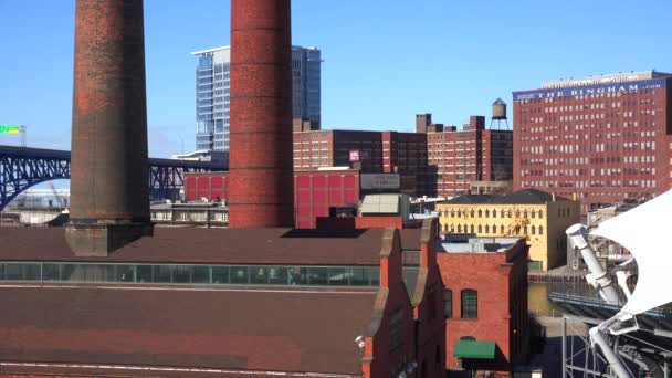 Etablera Skott Den Industriella Skyline Cleveland Ohio — Stockvideo