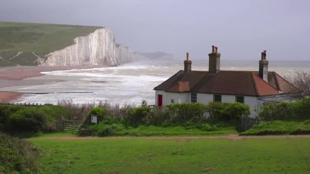 Lövöldözés Gyönyörű Házakról Dover Fehér Sziklák Partján Beachy Head Anglia — Stock videók