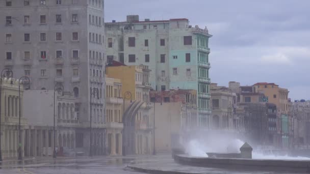 Passeio Marítimo Malecon Havana Cuba Leva Uma Surra Durante Uma — Vídeo de Stock