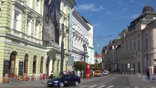 Сучасна Вулиця Міста Братислава Словаччина — стокове відео