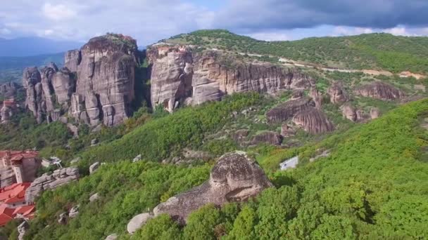 Gyönyörű Légi Fölött Szikla Formációk Kolostorok Meteora Görögország — Stock videók