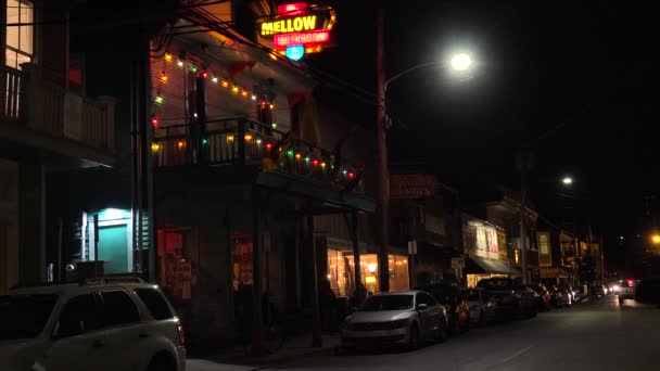 Bangunan Bar Dan Restoran Sepanjang Jalan New Orleans Malam Hari — Stok Video