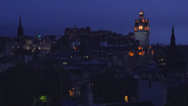 Установочный Снимок Эдинбурга Шотландия Ночью — стоковое видео