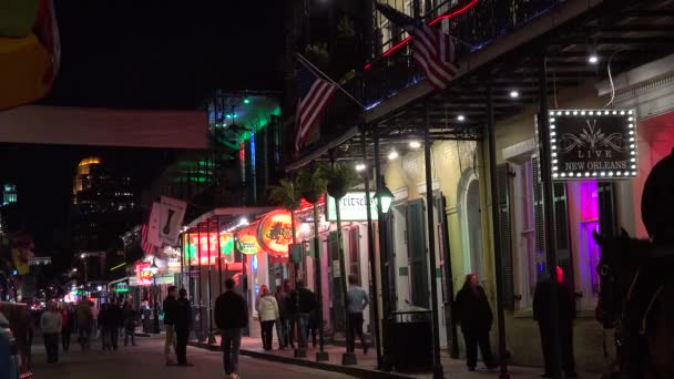 Aufnahme Der Bourbon Street New Orleans Der Nacht — Stockvideo