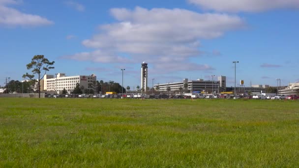 Establecimiento Plano Del Aeropuerto Internacional Louis Armstrong Nueva Orleans Louisiana — Vídeo de stock