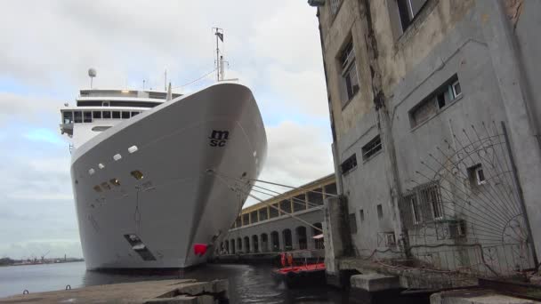 Masywny Dok Statków Wycieczkowych Porcie Havana Kuba — Wideo stockowe