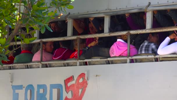 Zoom Out Crowded Bus Carrying Workers Reveal Town Cienfuegos Cuba — Stock Video